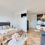 Front Line Ferienhaus