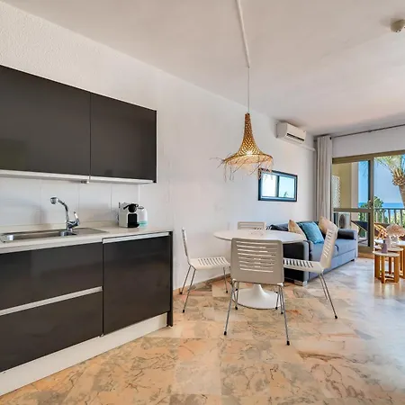 Front Line Holiday home